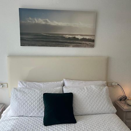 Atico Vistas Al Mar Golf ,Piscina Y Parking Albatros 2 Appartement Rincón de la Victoria Buitenkant foto